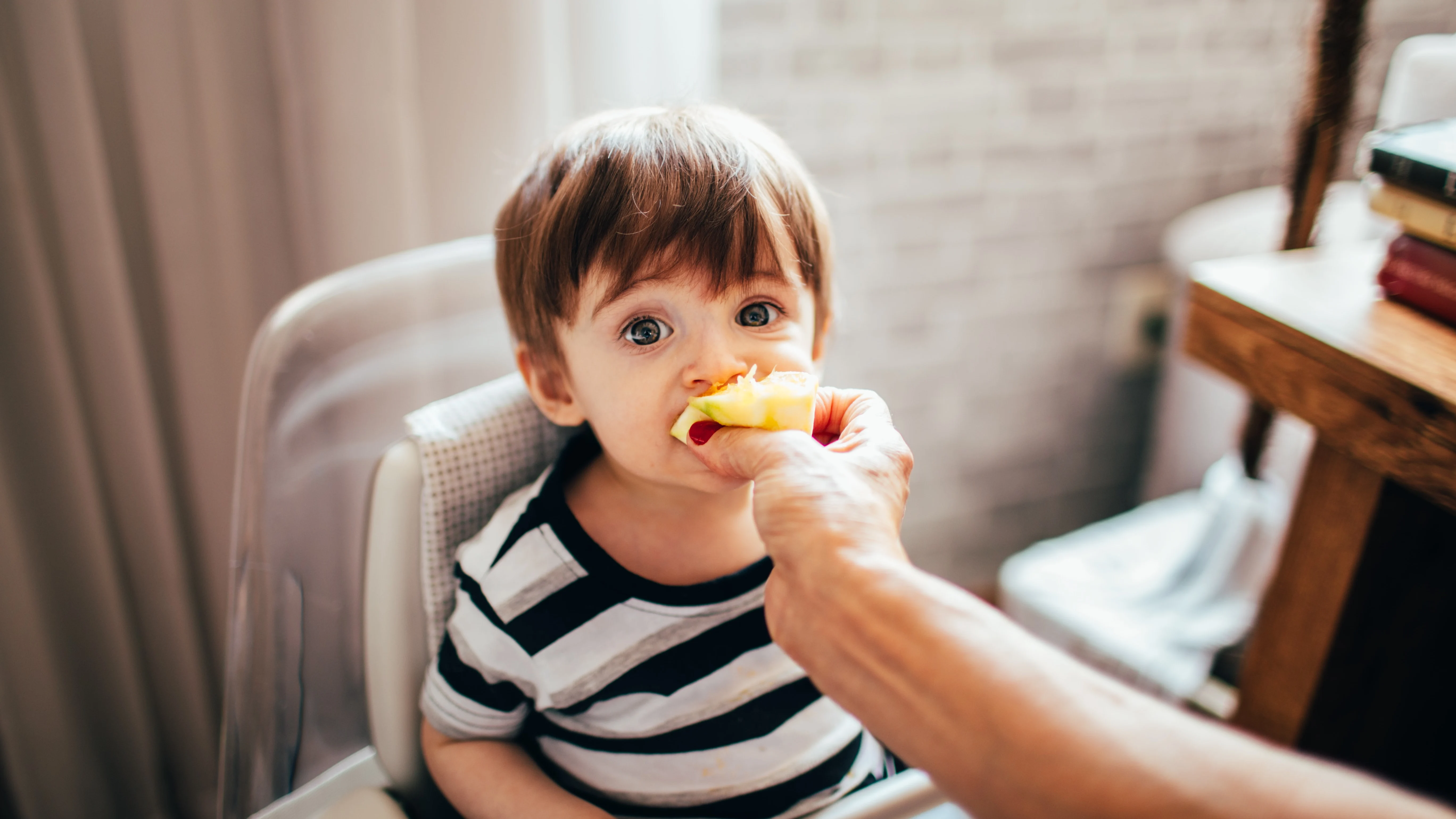 Cómo conseguir que los niños coman de todo sin castigos ni rabietas (sobre todo verduras)