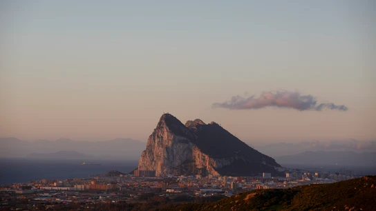 La Línea de la Concepción inicia su plan para convertirse en ciudad autónoma La Línea de la Concepción inicia su plan para convertirse en ciudad autónoma