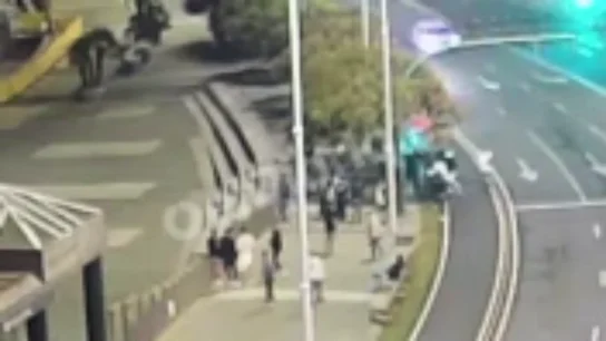 El vídeo de la paliza mortal a Samuel Luiz en A Coruña El vídeo de la paliza mortal a Samuel Luiz en A Coruña