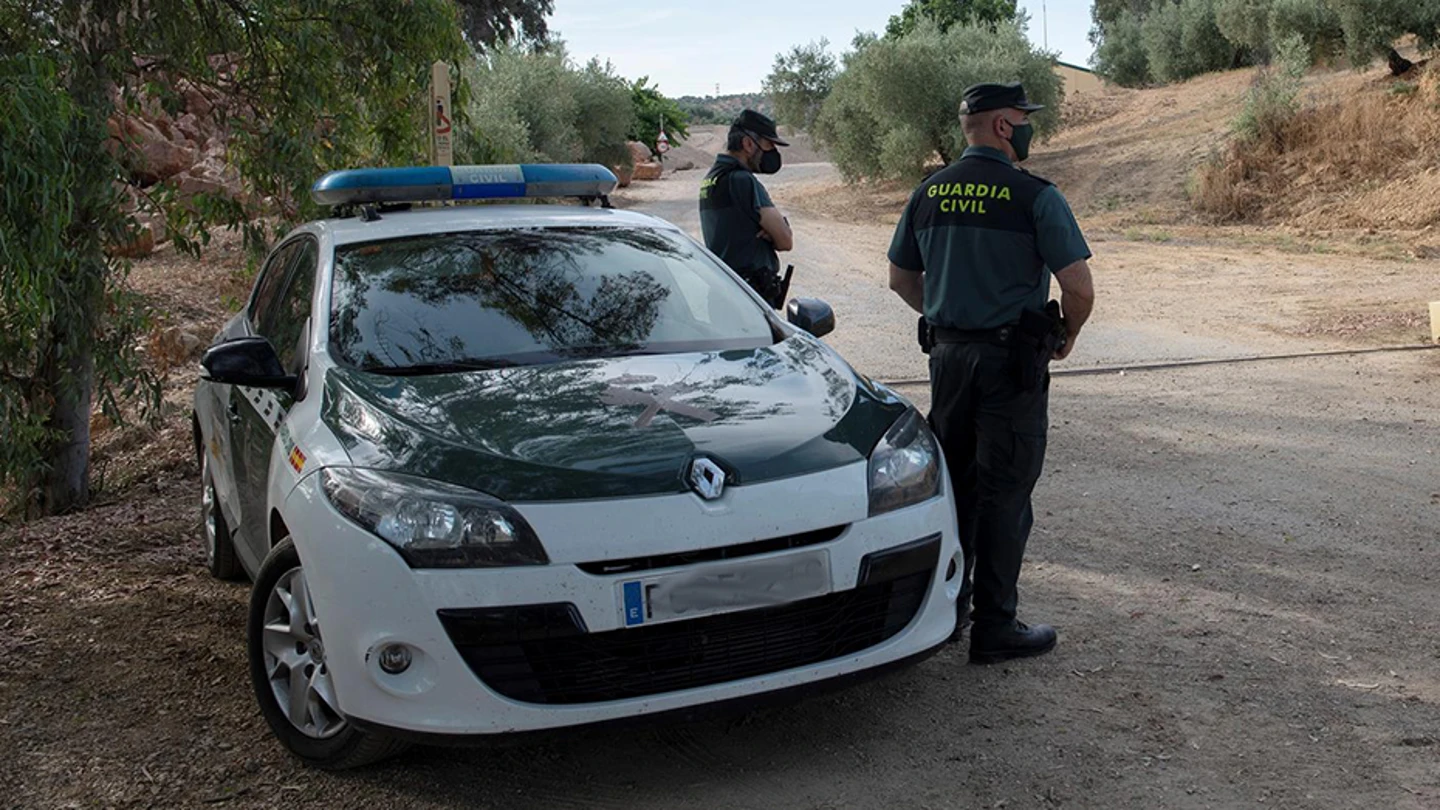 Agentes de la Guardia Civil Agentes de la Guardia Civil