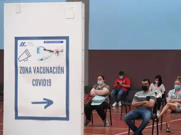 Más del 50% de los españoles tiene ya la pauta de vacunación completa contra el coronavirus