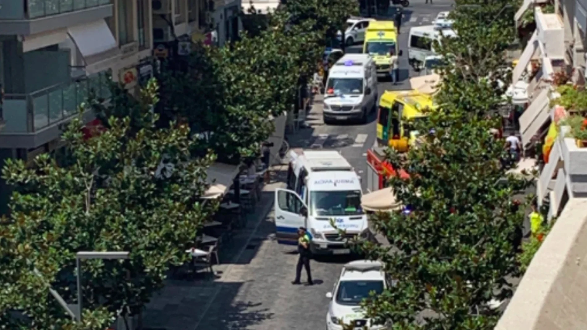 Más Vale Tarde (19-07-21) Un coche arrolla dos terrazas y atropella a varias personas en el centro Marbella
