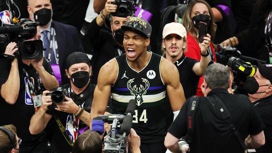 Antetokounmpo y los Bucks ya tienen su anillo Antetokounmpo y los Bucks ya tienen su anillo