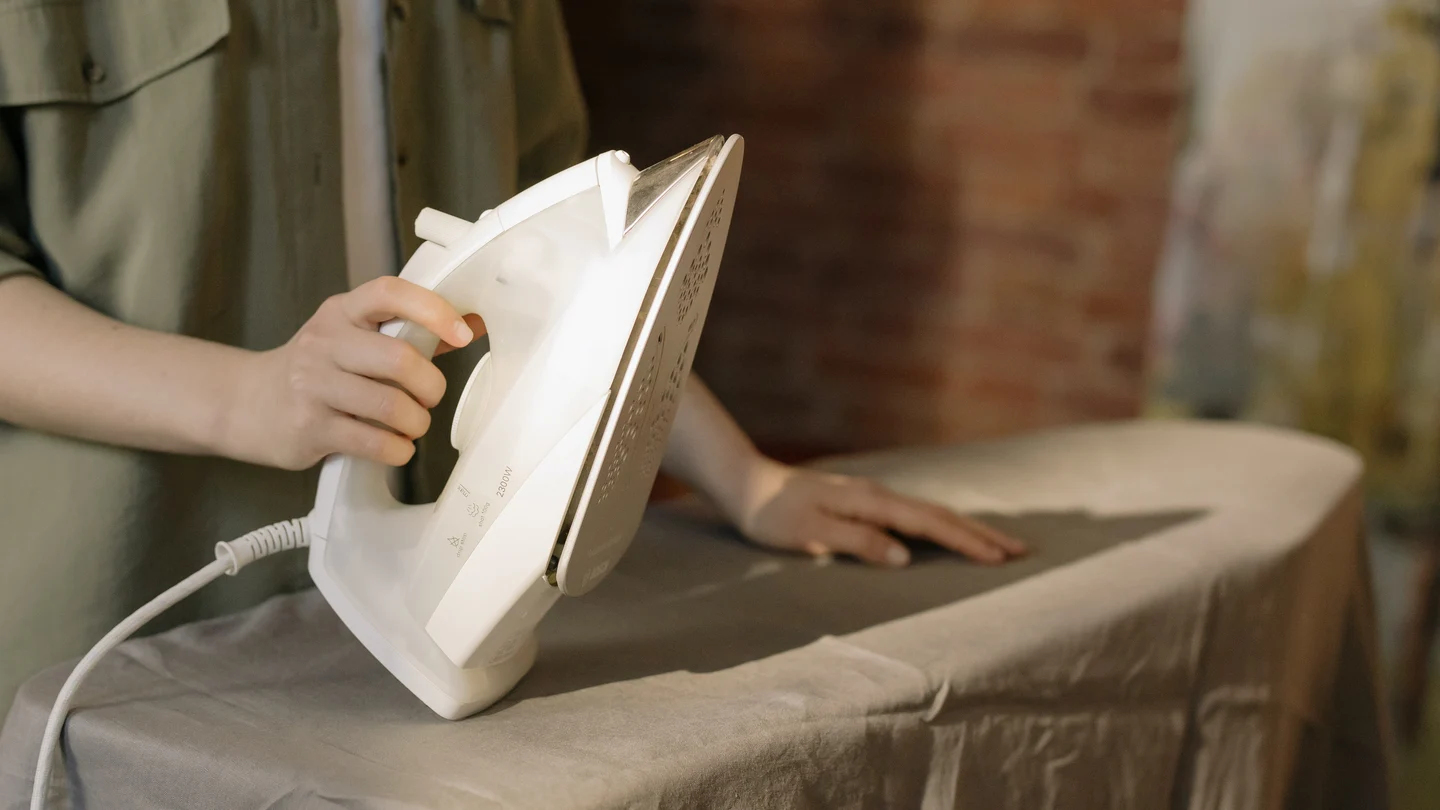 Cómo limpiar la plancha para que no manche la ropa Cómo limpiar la plancha para que no manche la ropa