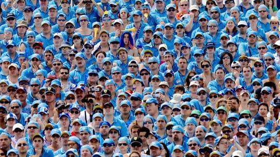 Fernando Alonso recordando la 'Marea Azul': "Fuimos pocos los afortunados que tuvimos un circuito entero" Fernando Alonso recordando la 'Marea Azul': "Fuimos pocos los afortunados que tuvimos un circuito entero"