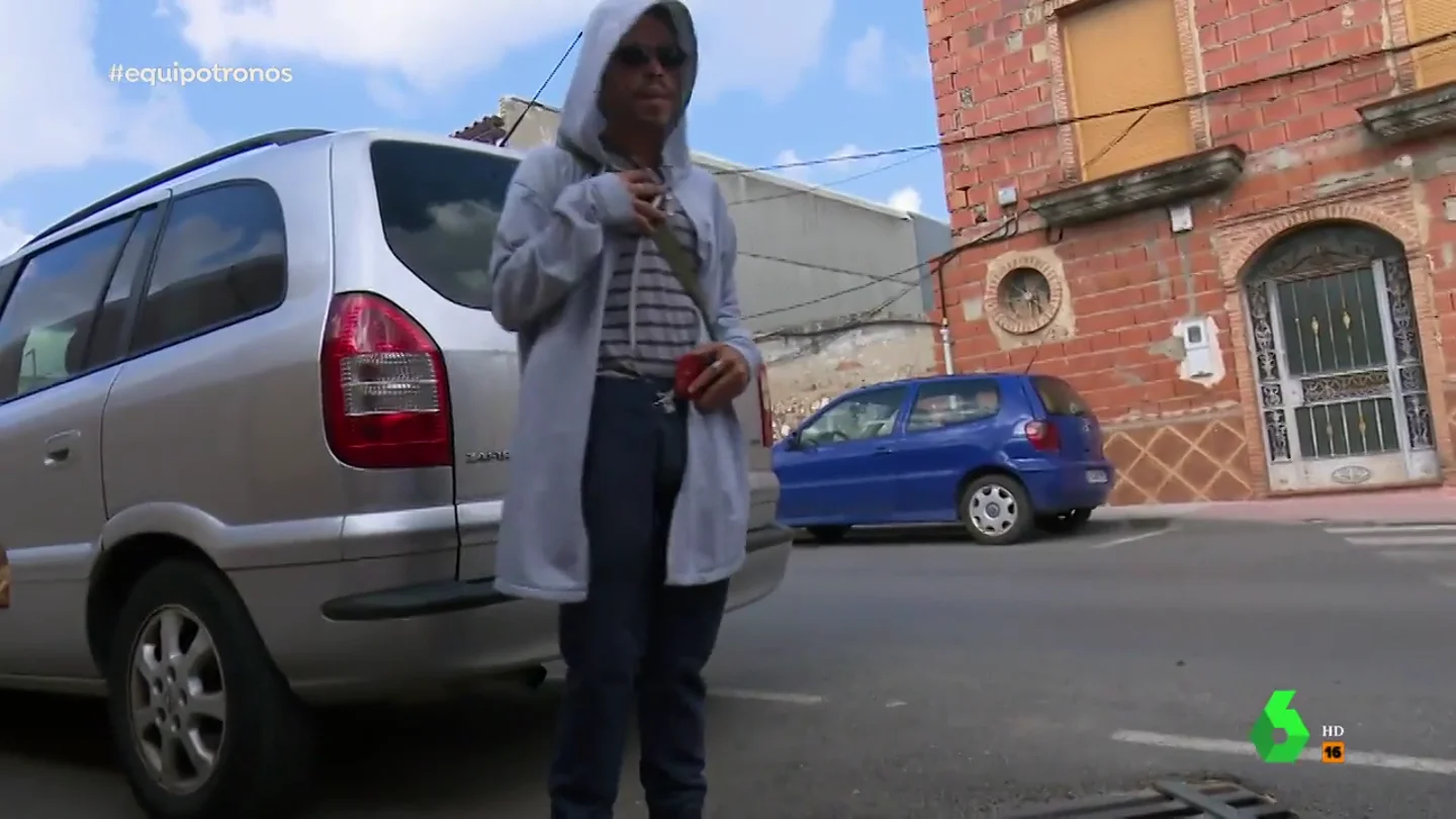 Amenazan a Equipo de Investigación en Linares: "Os recomiendo que dejéis la cámara y os metáis en el coche" Amenazan a Equipo de Investigación en Linares: "Os recomiendo que dejéis la cámara y os metáis en el coche"