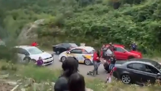 Una mujer, hospitalizada tras ser atropellada en el Rally Rías Baixas Una mujer, hospitalizada tras ser atropellada en el Rally Rías Baixas