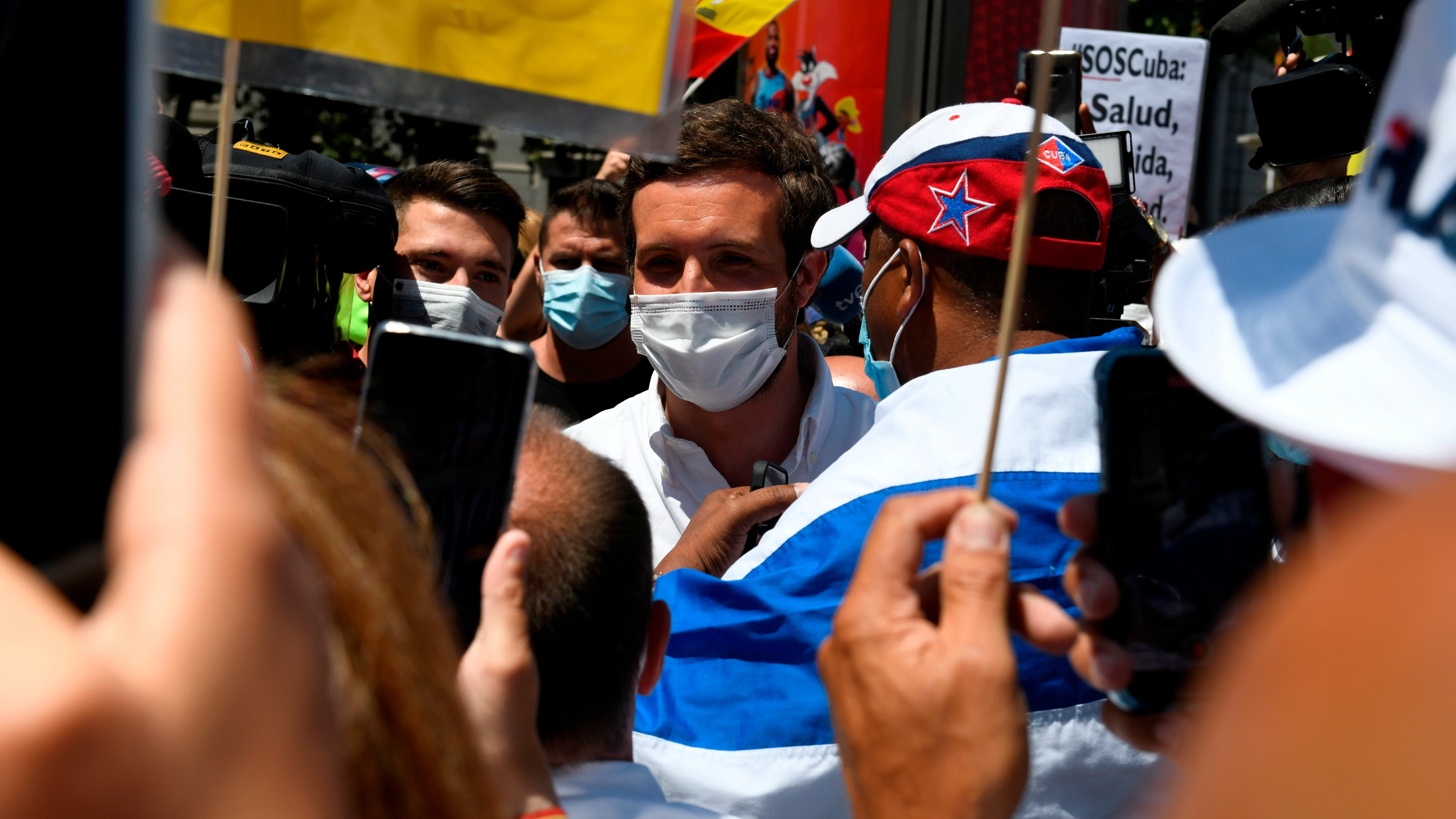 El presidente del PP, Pablo Casado, participa en la marcha en defensa de los derechos humanos en Cuba