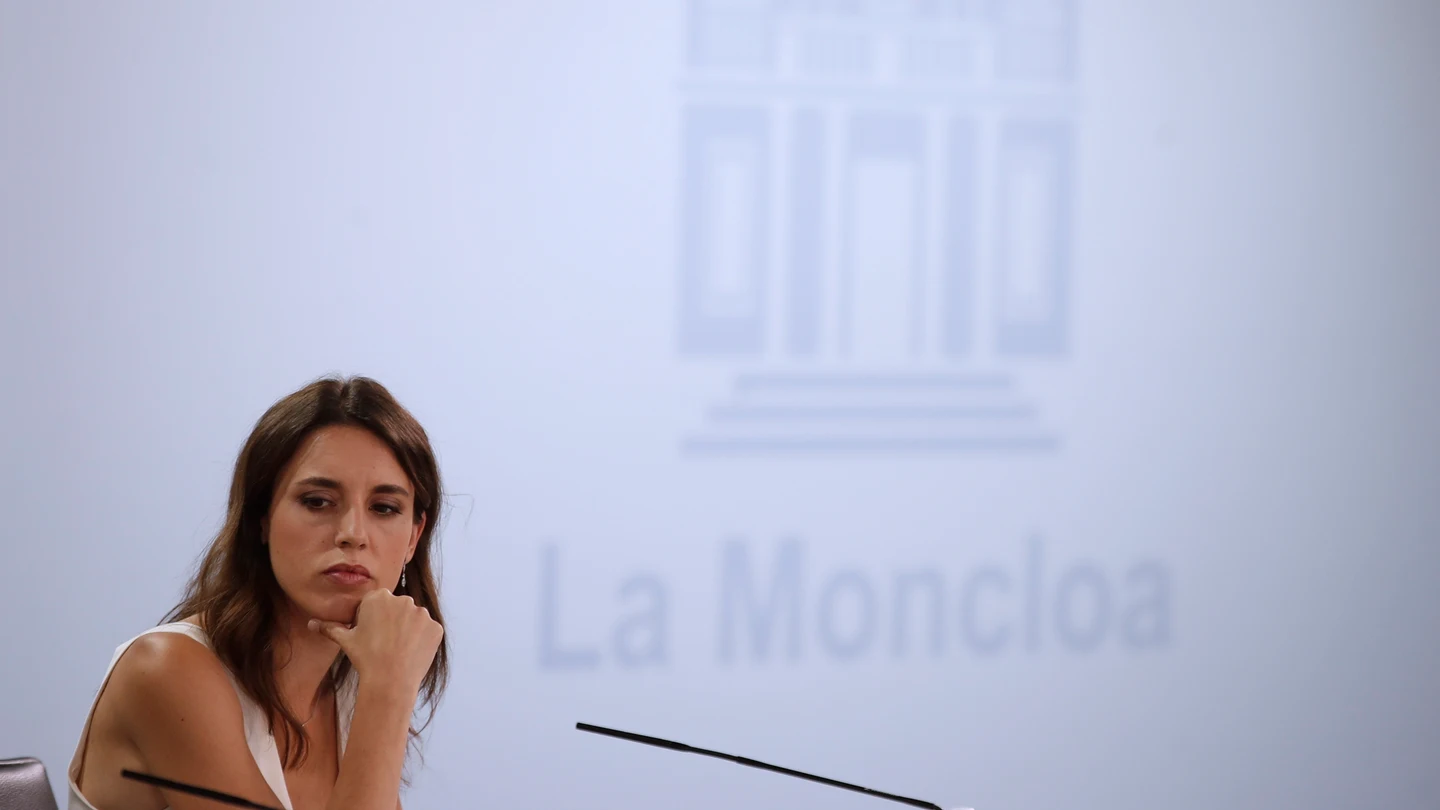 La ministra de Igualdad, Irene Montero, en la rueda de prensa tras el Consejo de Ministros. La ministra de Igualdad, Irene Montero, en la rueda de prensa tras el Consejo de Ministros.