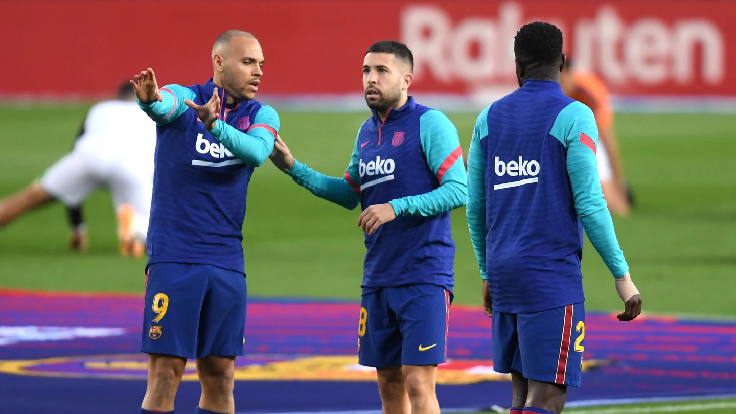 Braithwaite y Jordi Alba Braithwaite y Jordi Alba