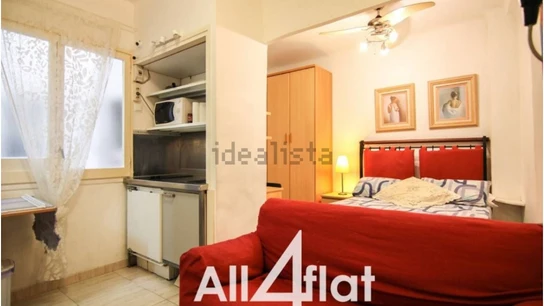 Oferta de alquiler de una vivienda en el centro de Barcelona Oferta de alquiler de una vivienda en el centro de Barcelona