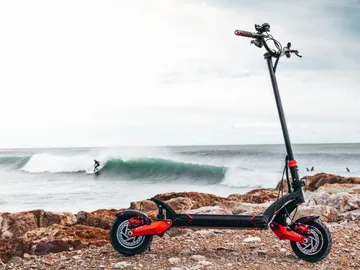 Patinete: multa de la DGT de hasta 1200 euros Patinete: multa de la DGT de hasta 1200 euros
