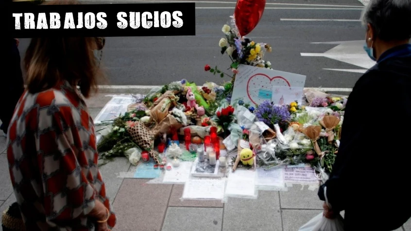 Altar en homenaje a Samuel en la calle donde fue apalizado