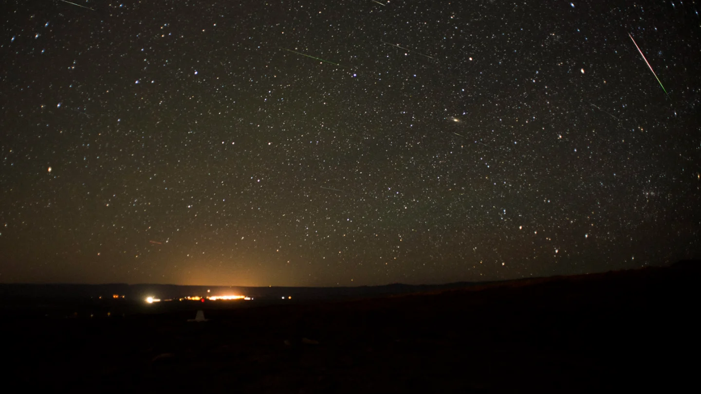 Perseidas de agosto 2021: cómo, cuándo y dónde ver la lluvia de estrellas más espectacular del año Perseidas de agosto 2021: cómo, cuándo y dónde ver la lluvia de estrellas más espectacular del año