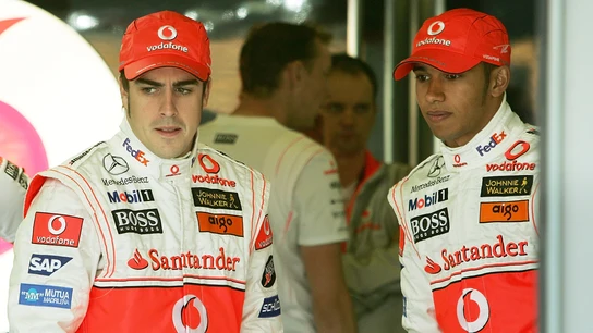Fernando Alonso y Lewis Hamilton en McLaren 2007 Fernando Alonso y Lewis Hamilton en McLaren 2007