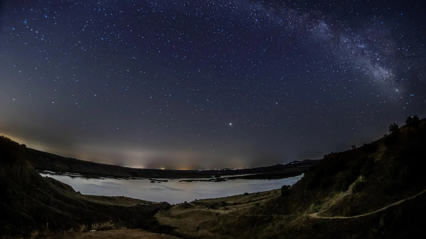 ¿Por qué a las perseidas se les denomina como lágrimas de San Lorenzo? Noches de verano