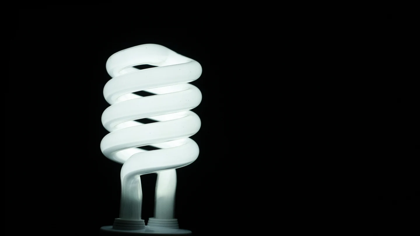 Factura luz, precio luz, bombilla. Factura luz, precio luz, bombilla.