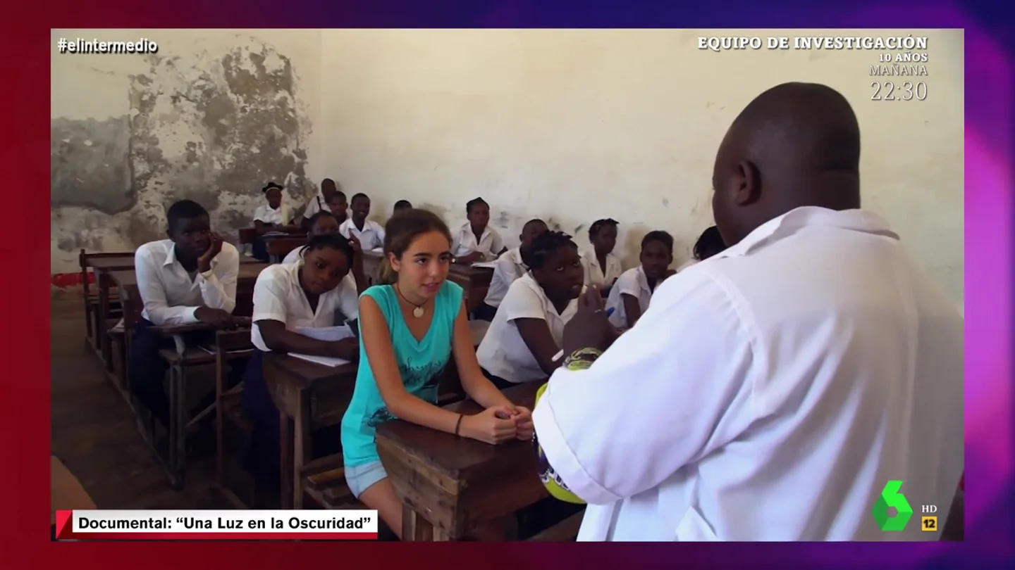 Marta Borrell cuenta cómo las alumnas deben acostarse con su profesor para pasar de curso en Mozambique Marta Borrell cuenta cómo las alumnas deben acostarse con su profesor para pasar de curso en Mozambique