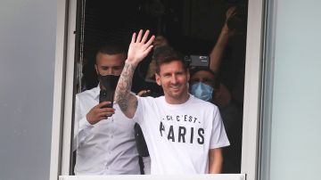 Messi pasa la revisión médica con el PSG y visita el Parque de los Príncipes