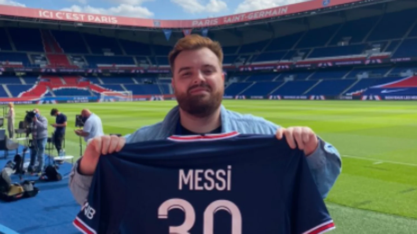 Leo Messi, a Ibai Llanos: "Estoy ilusionado por un nuevo comienzo aquí en París" Leo Messi, a Ibai Llanos: "Estoy ilusionado por un nuevo comienzo aquí en París"