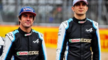 Alonso valora más la victoria en equipo de Alpine que las de Toyota en el WEC: "Ésta es más especial"