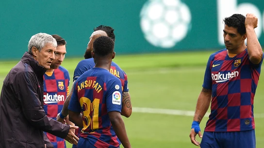 Quique Setién sobre su etapa en el Barça: "Nunca he vivido un vestuario así en cuarenta años que llevo metido en el fútbol" Quique Setién sobre su etapa en el Barça: "Nunca he vivido un vestuario así en cuarenta años que llevo metido en el fútbol"