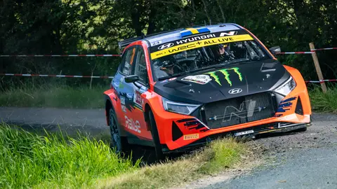 Oliver Solberg es primero en WRC2 Oliver Solberg es primero en WRC2