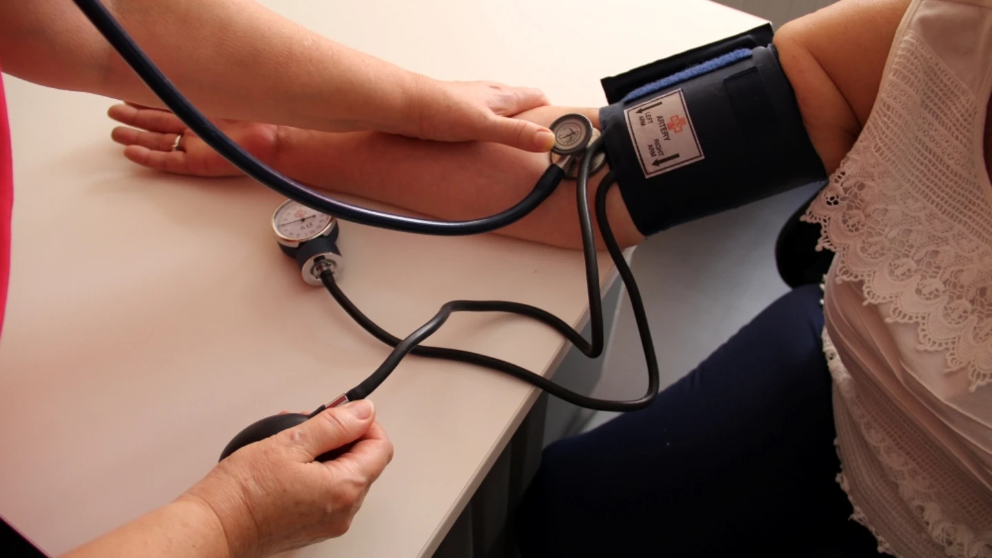Alerta sanitaria: la Agencia de Medicamentos retira estos fármacos contra la tensión Lotes defectuosos