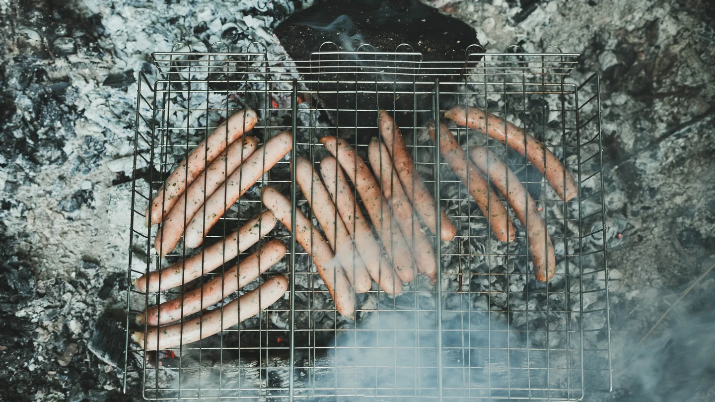 Alerta alimentaria: Consumo avisa de listeria en estos embutidos vendidos en cinco comunidades autónomas Alerta alimentaria: Consumo avisa de listeria en estos embutidos vendidos en cinco comunidades autónomas