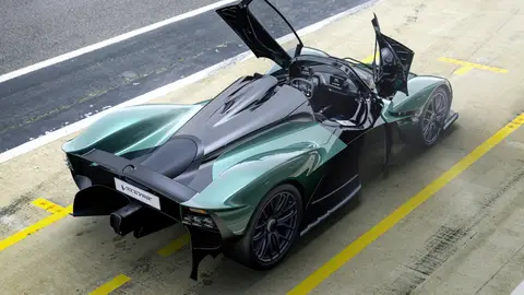 Aston Martin Valkyrie spider 2022 Aston Martin Valkyrie spider 2022