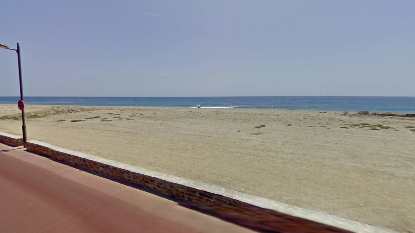 Inmediaciones de la playa de Carchuna. Inmediaciones de la playa de Carchuna.
