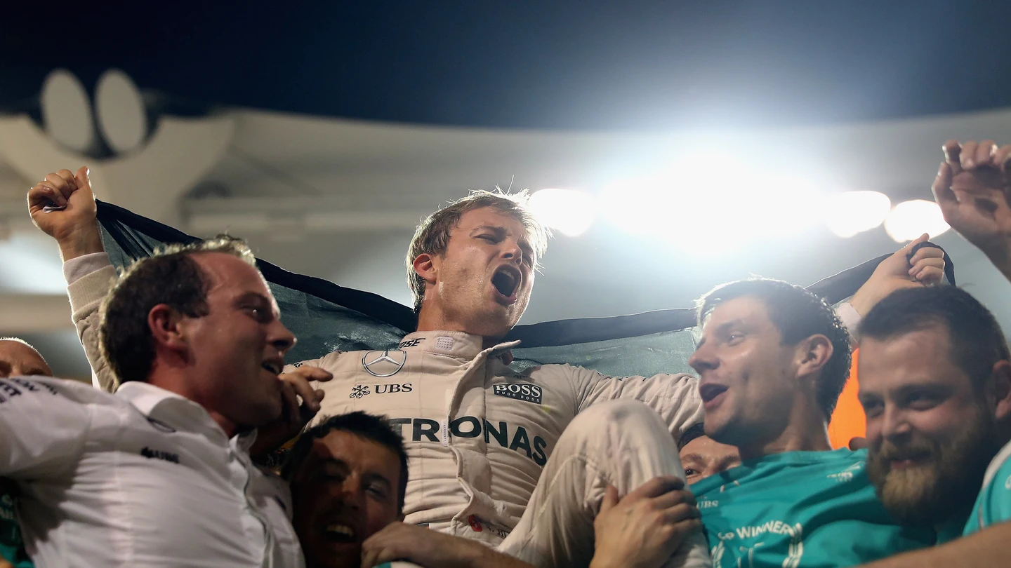 Nico Rosberg celebra su mundial en 2016 Nico Rosberg celebra su mundial en 2016