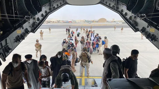 Imagen de la evacuación de afganos que ha llevado a cabo el Gobierno español desde Kabul Imagen de la evacuación de afganos que ha llevado a cabo el Gobierno español desde Kabul