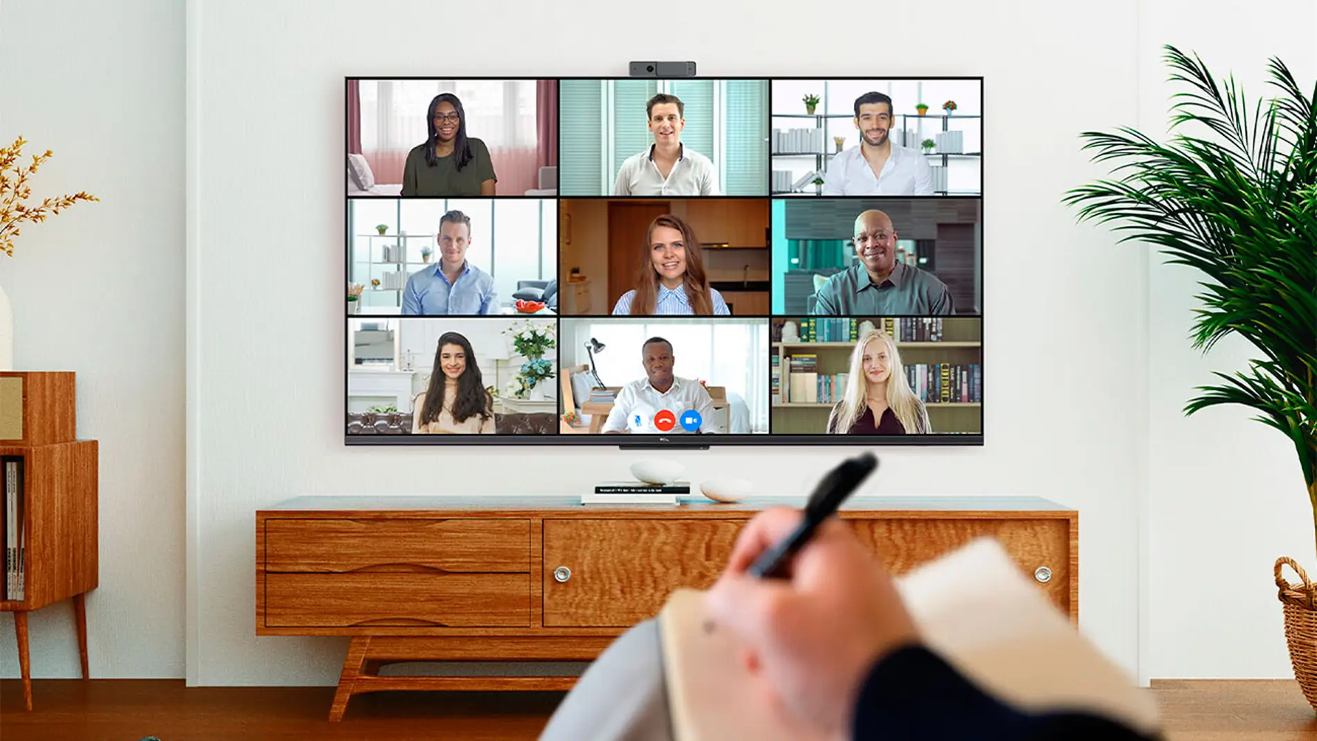 TCL lanza una webcam para televisores con Android TV