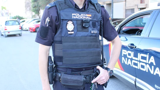 Imagen de archivo de un agente de la Policía Nacional En Mislata
