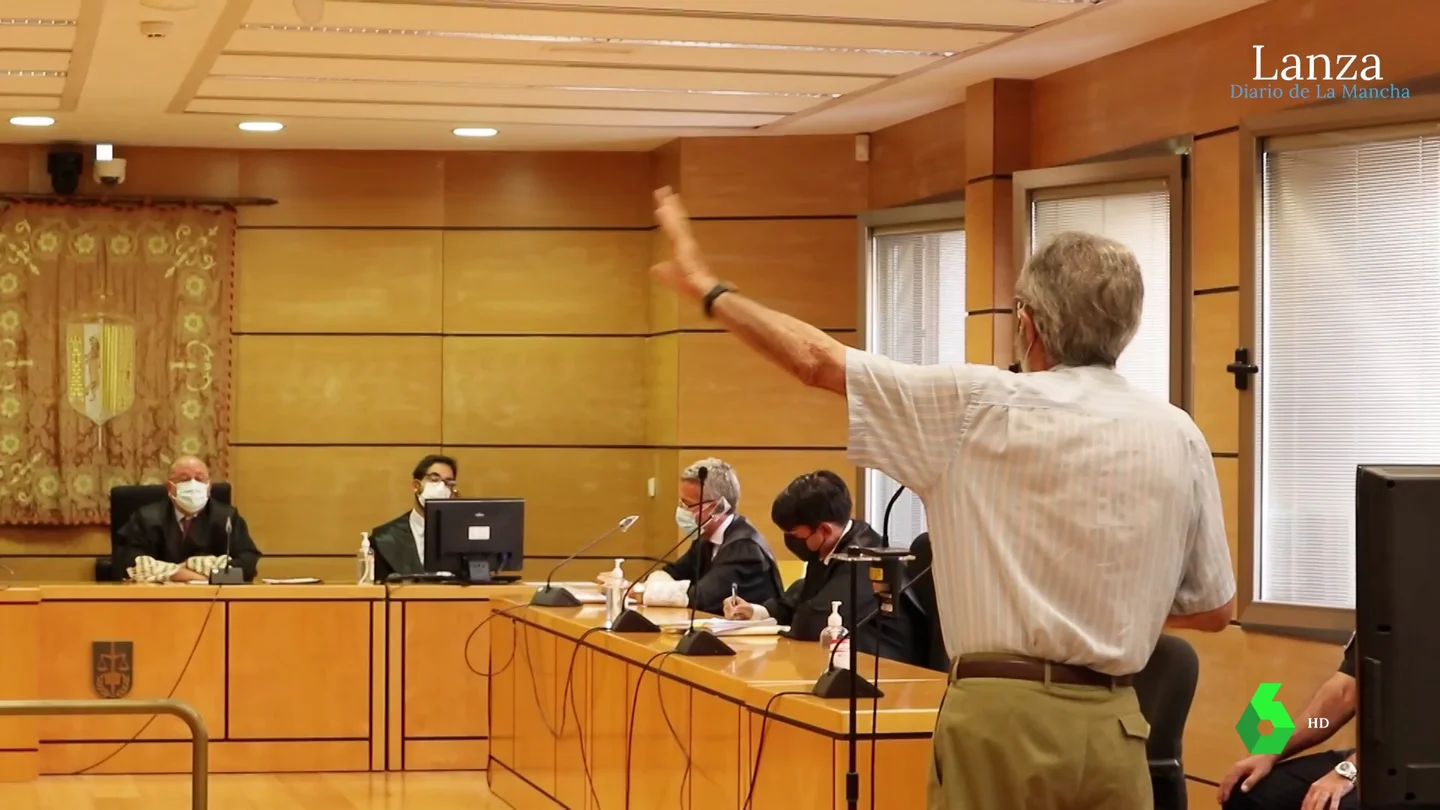 El hombre que mató a tiros a un presunto ladrón asegura que quiso ahuyentarlo "sin ganas de darle" El hombre que mató a tiros a un presunto ladrón asegura que quiso ahuyentarlo "sin ganas de darle"