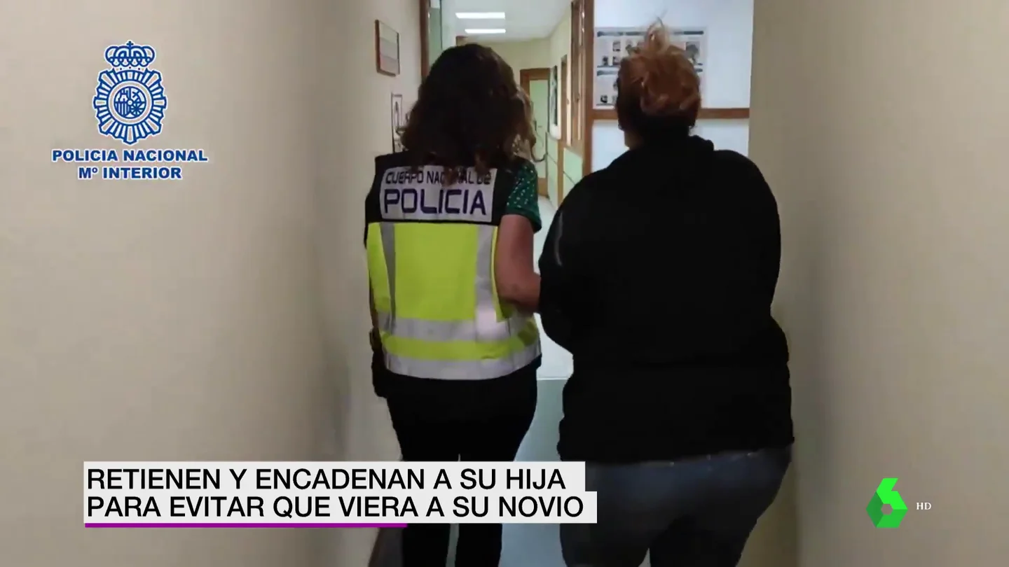encadenada por su familia encadenada por su familia