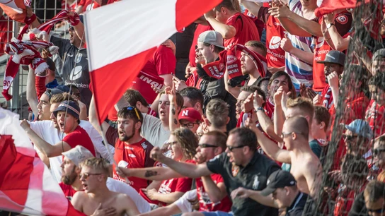 Varios aficionados del Brann Varios aficionados del Brann