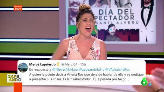 El momentazo en el que Valeria Ros lee una crítica hacia ella en directo de la forma más inesperada El momentazo en el que Valeria Ros lee una crítica hacia ella en directo de la forma más inesperada