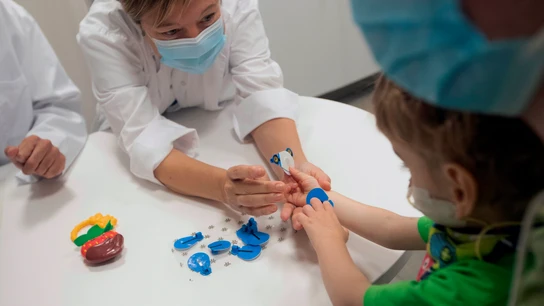 Extraen y trasplantan por primera vez los pulmones de un bebé donados en paro cardíaco controlado Extraen y trasplantan por primera vez los pulmones de un bebé donados en paro cardíaco controlado