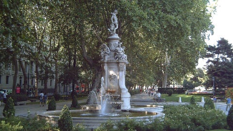 Fuente de Apolo, Paseo del Prado