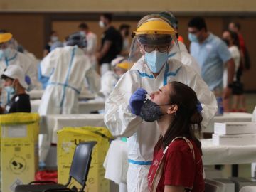 La incidencia de coronavirus entre los jóvenes baja más de 1.000 puntos en un mes