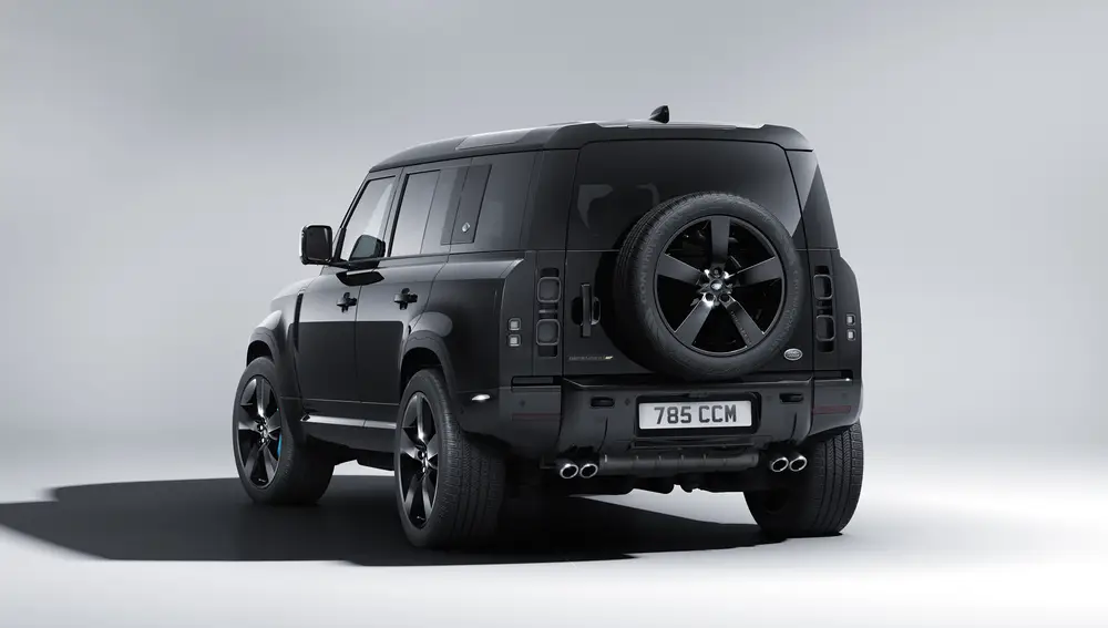 Land Rover Defender V8 Bond Edition