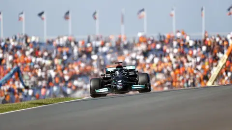 Lewis Hamilton sale segundo a 3 puntos Lewis Hamilton sale segundo a 3 puntos