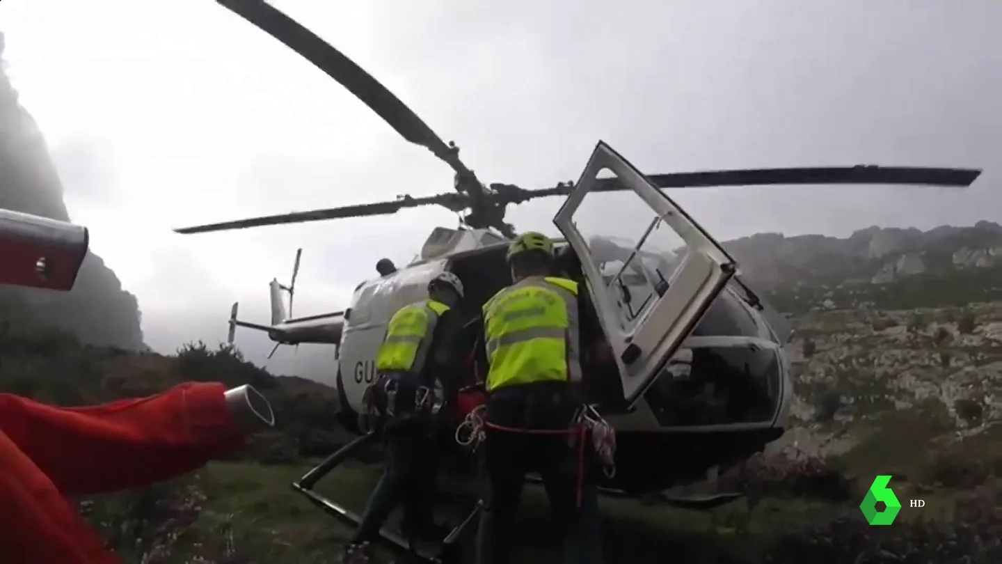 A más de 3.000 metros o haciendo rappel: así han sido los últimos siete rescates extremos en las montañas de Pirineos A más de 3.000 metros o haciendo rappel: así han sido los últimos siete rescates extremos en las montañas de Pirineos