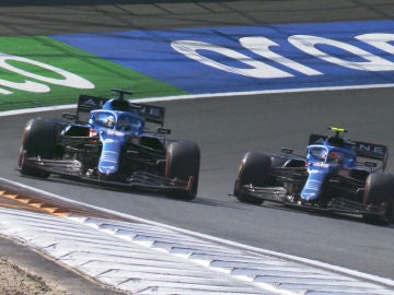 Fernando Alonso, por delante de Esteban Ocon