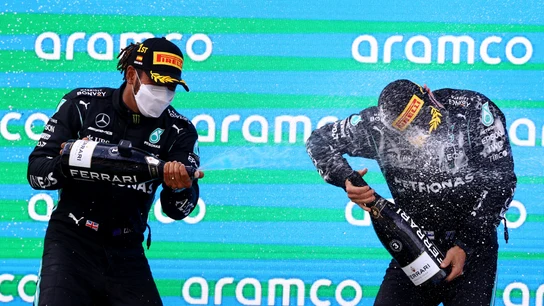 Lewis Hamilton y Valtteri Bottas Lewis Hamilton y Valtteri Bottas