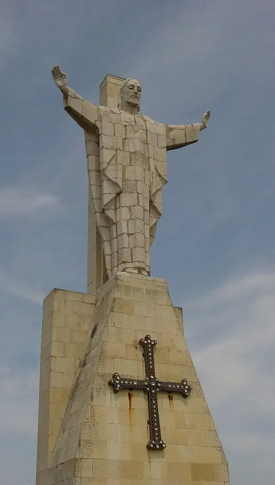 Monumento al Sagrado Corazón de Jesús de Oviedo