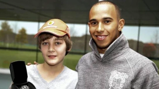 Lewis Hamilton y George Russell  Lewis Hamilton y George Russell