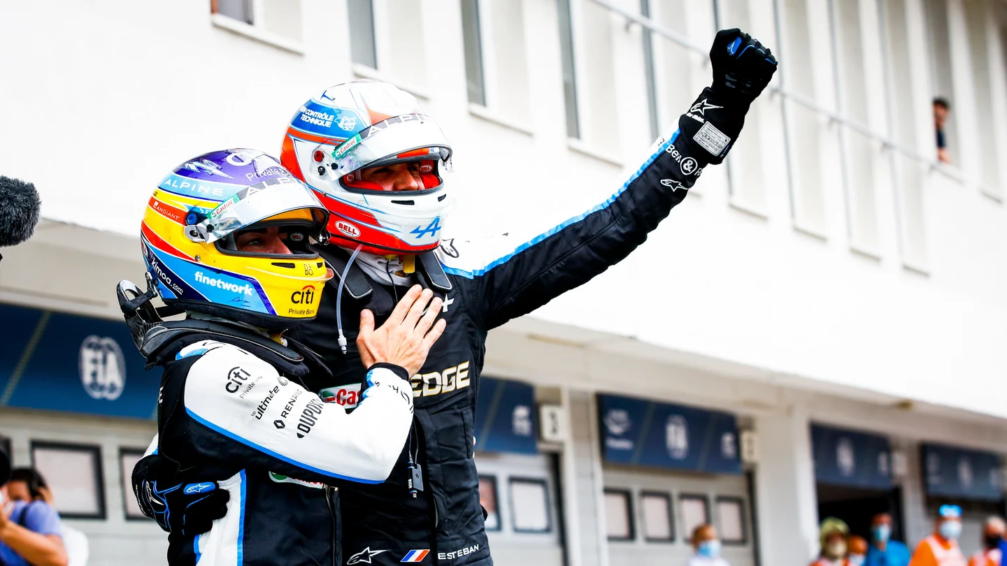 Fernando Alonso y Esteban Ocon Fernando Alonso y Esteban Ocon